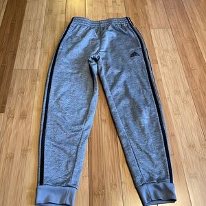 Gray kids Adidas sweatpants. Size m 10/12
